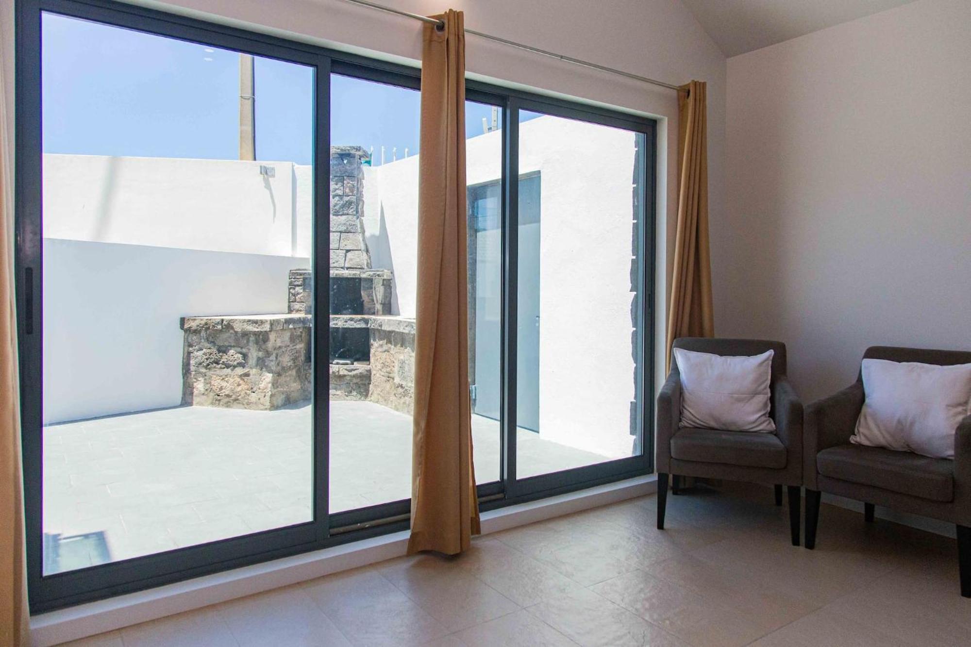 Mosteiros Beach House Екстер'єр фото
